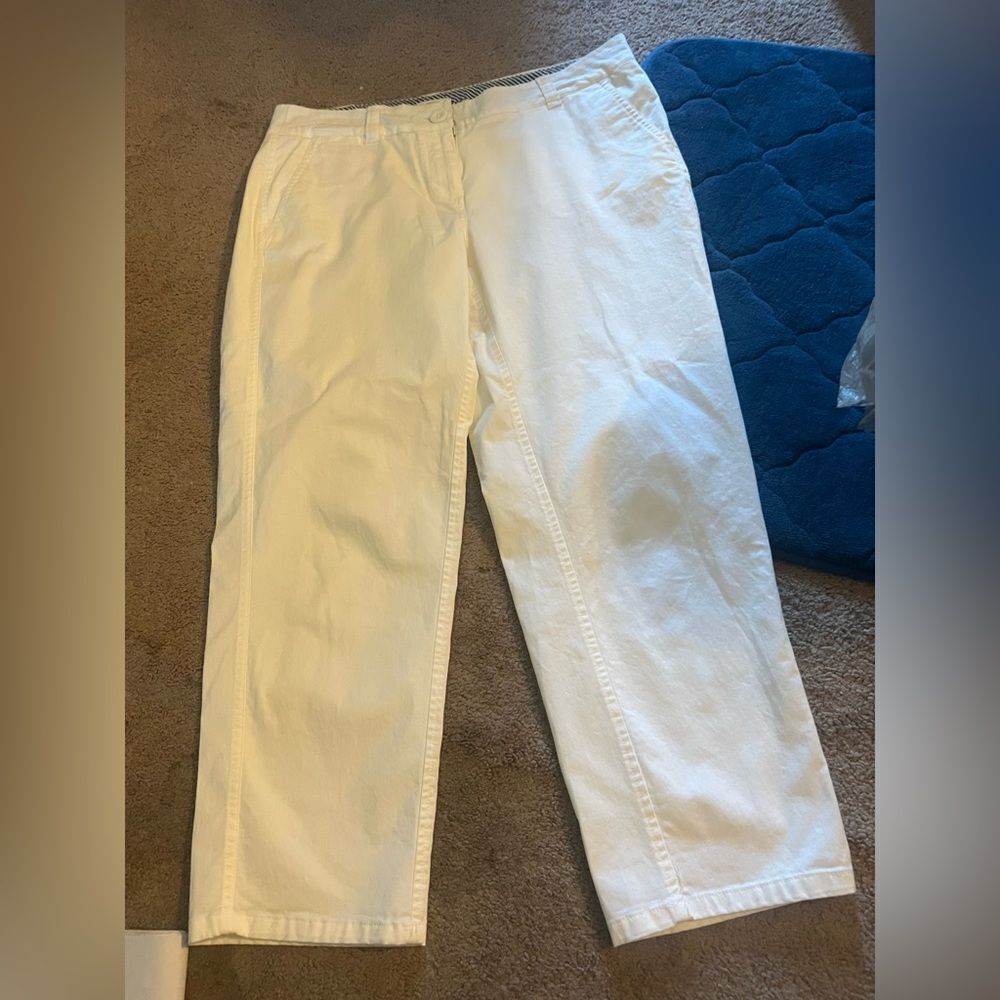 Crown & ivy white pants 6